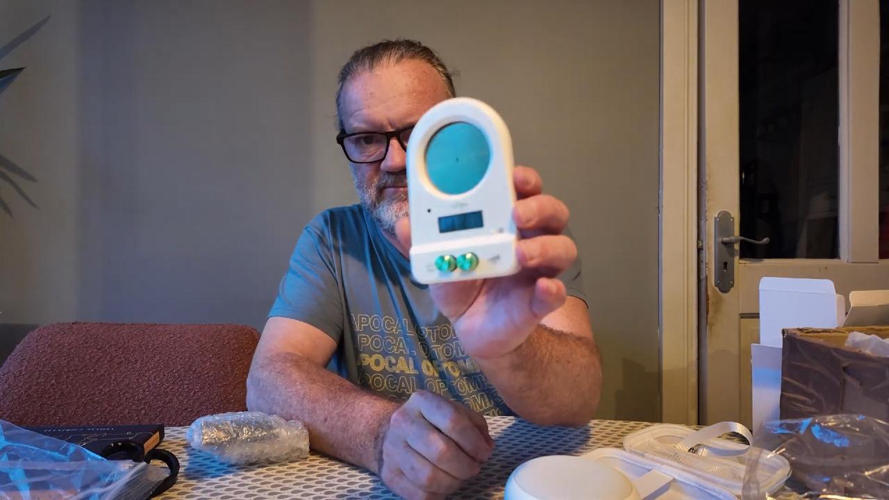 Unboxing my new Frequency Healing Device – 18th Dec 2025